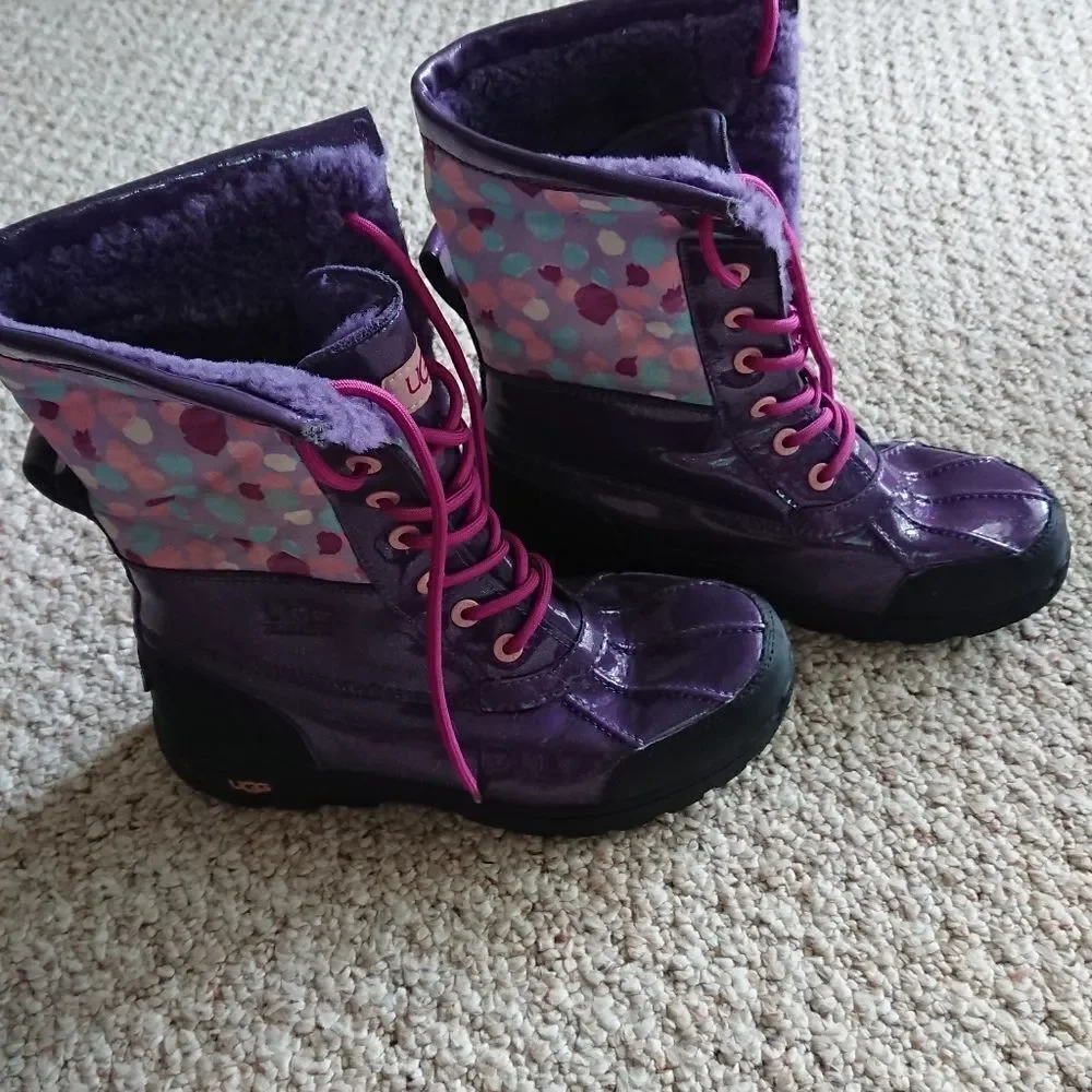 UGG Butte II Boots Purple Velvet size 6